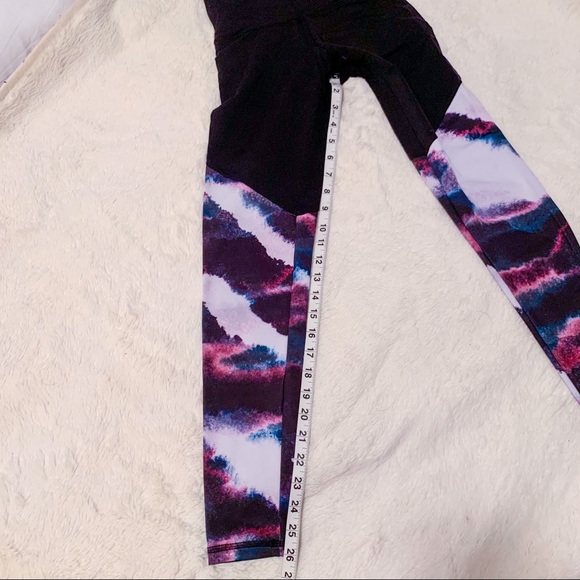 STRUT THIS Space Pattern Leggings - Picture 4 of 7